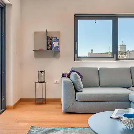 Prestige Penthouse * 普拉